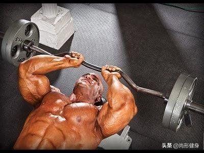 肱三头肌锻炼方法（肱三头肌锻炼方法健身房）