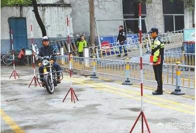摩托车驾驶证模拟考试（摩托车驾驶证模拟考试app）